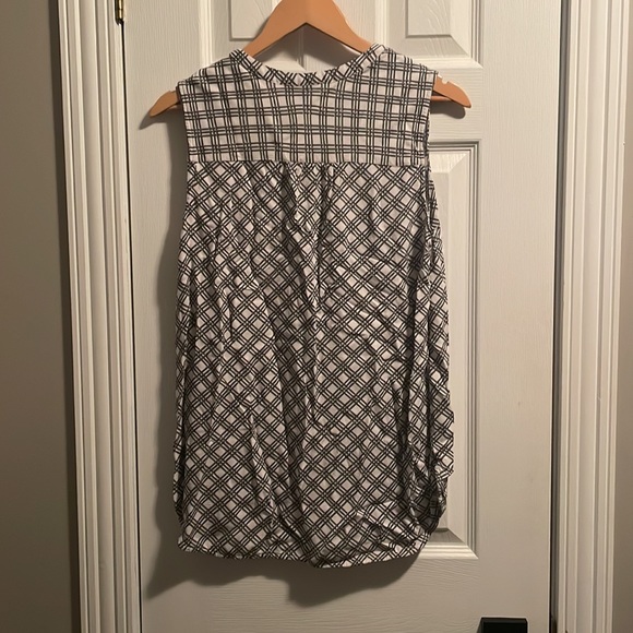 OkDalia black and white top, size L - Picture 2 of 5